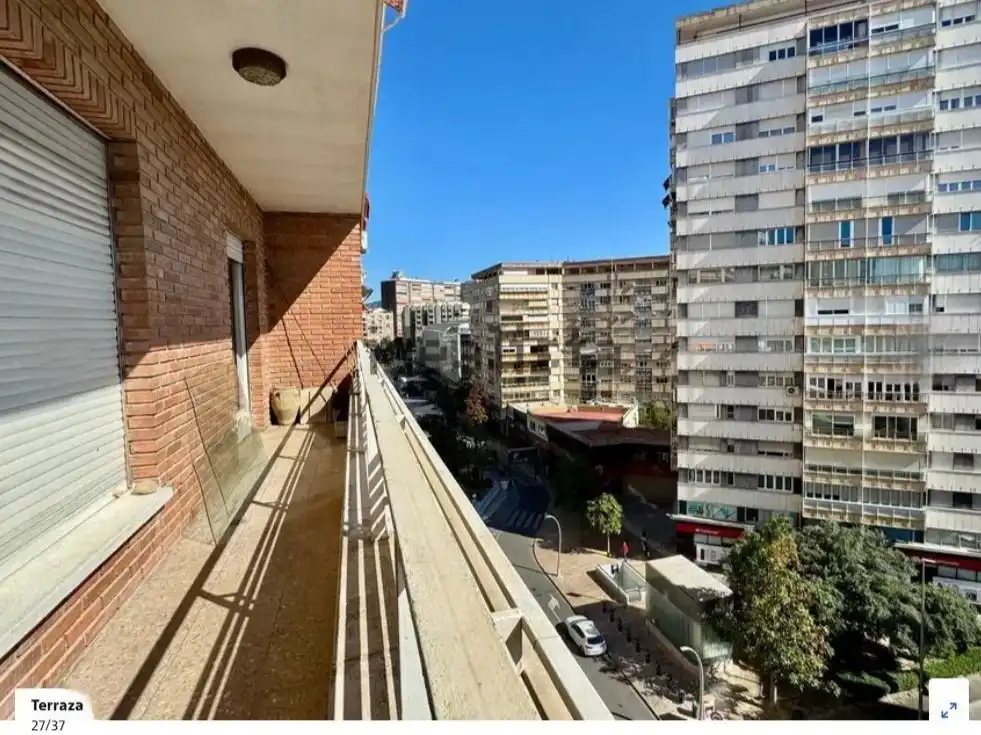 Flat with lift for sale in Avenida de la Libertad 8, imagen 5