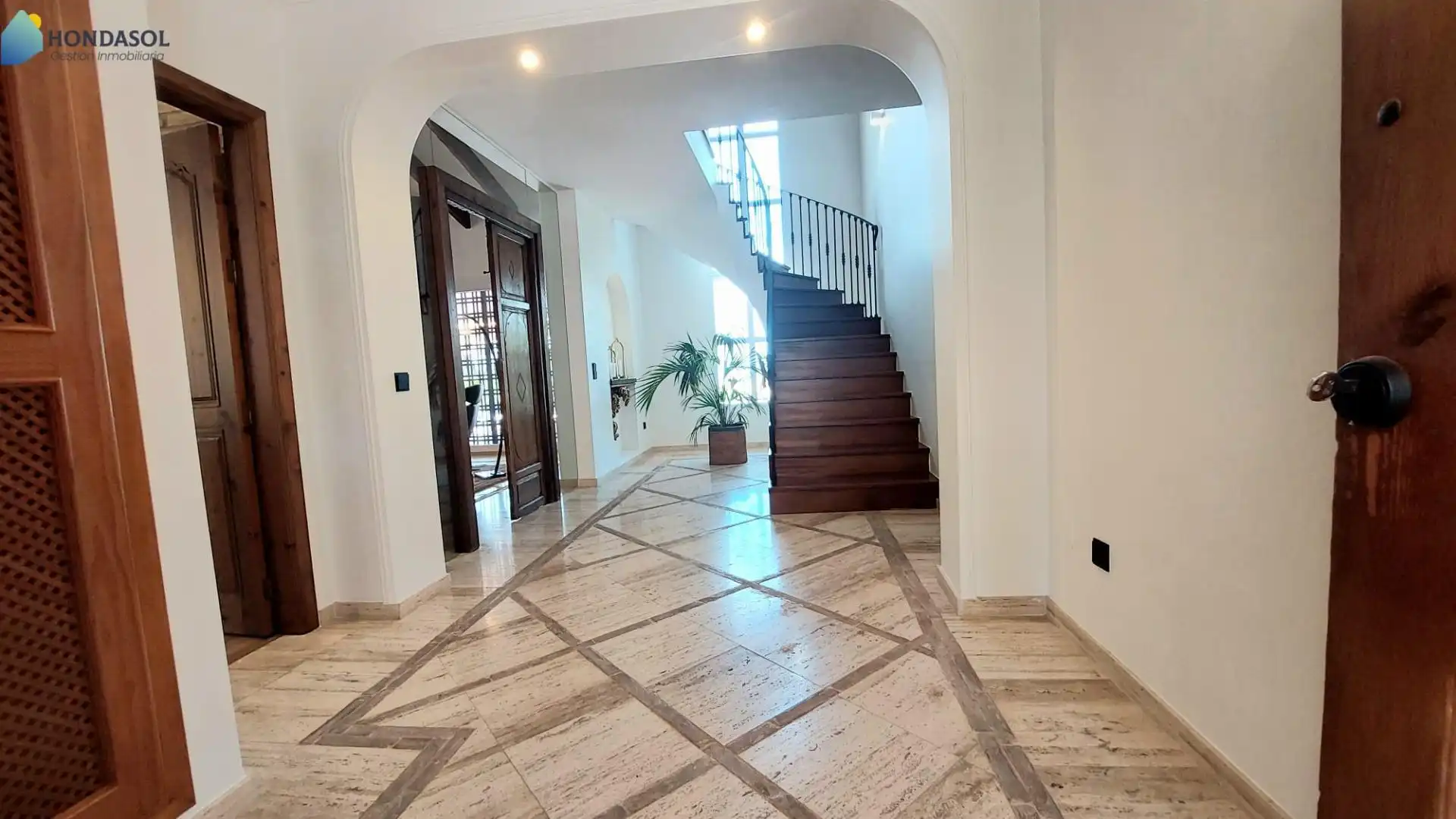 Casa o xalet en venda en Cartagena amb Aire condicionat, Jardí privat i Terrassa