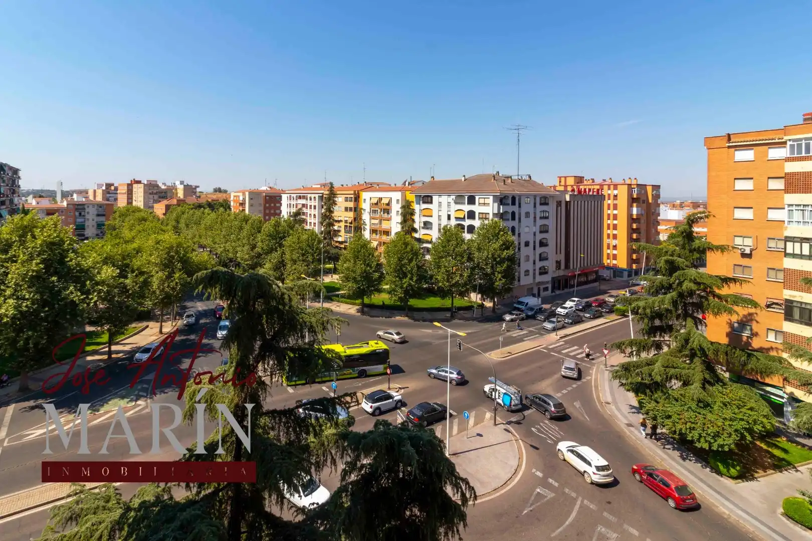 Vista exterior de Piso en venta en Badajoz con Aire acondicionado