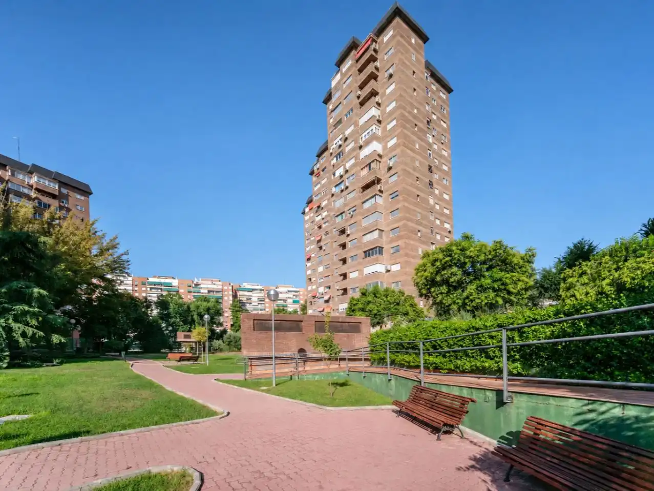 Vista exterior de Pis de lloguer en Fuencarral - El Pardo