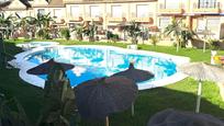 Piscina de Apartament en venda en Chiclana de la Frontera amb Aire condicionat, Calefacció i Piscina comunitària