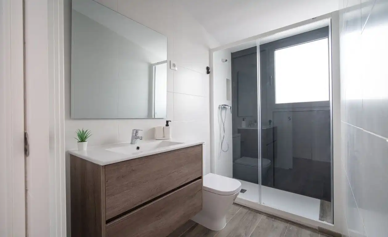 Baño de Piso para compartir en Centre