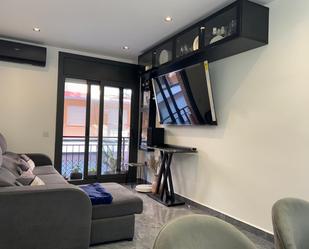 Sala d'estar de Pis en venda en L'Hospitalet de Llobregat amb Aire condicionat i Calefacció