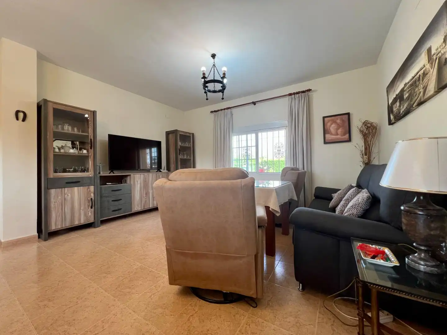 Living room of Houses for sale in Córdoba  with Air Conditioner and Swimming Pool