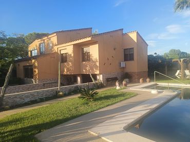 Villa con piscina in vendita a Benicasim Golf