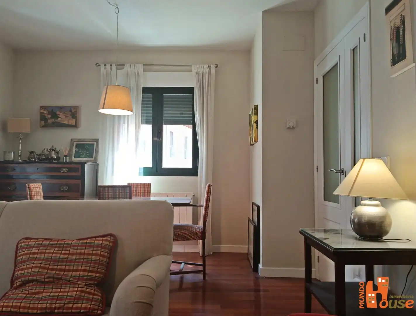 Sala de estar de Casa adosada en venta en Real Sitio de San Ildefonso con Calefacción y Amueblado