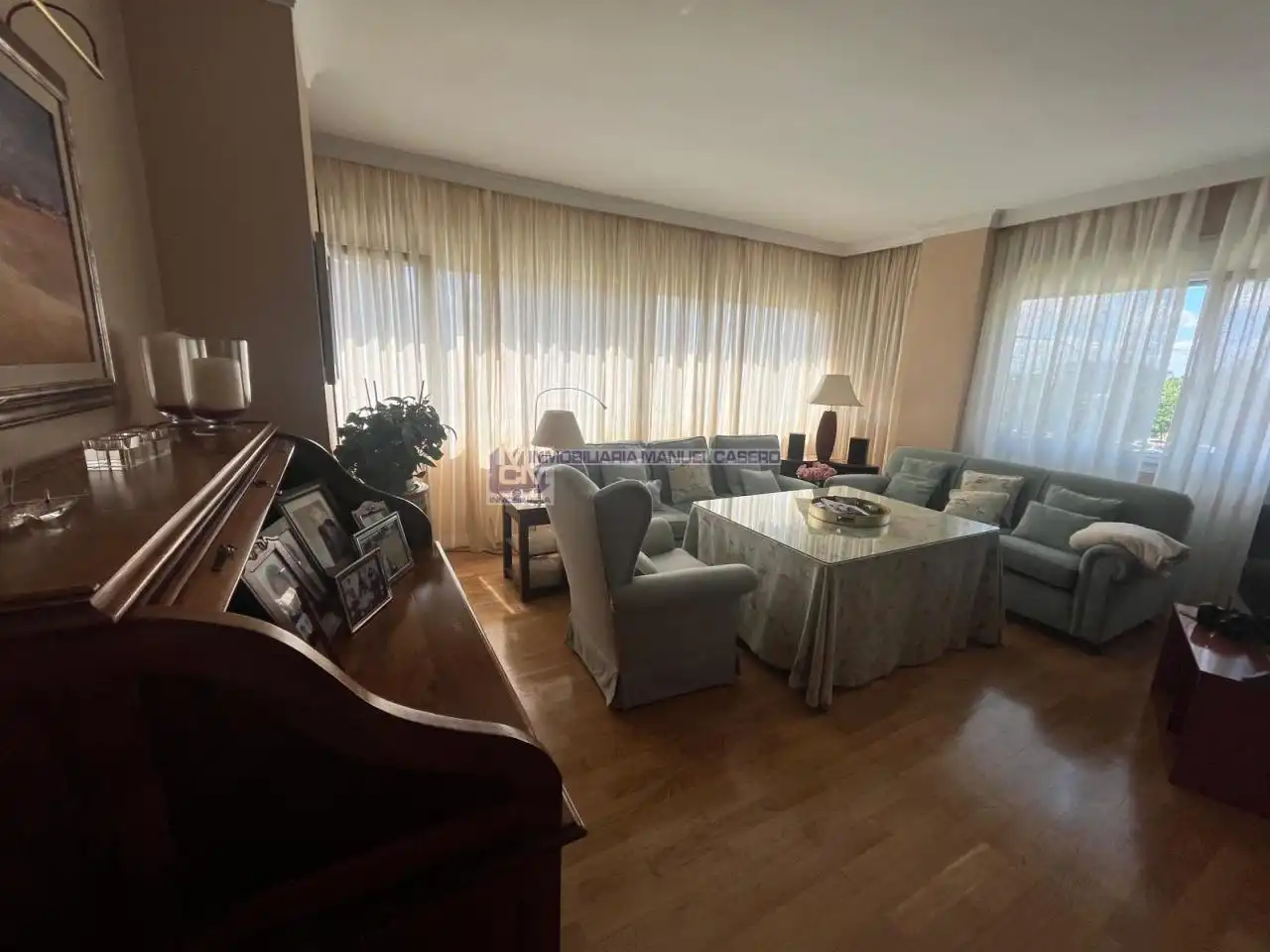 Living room of Flat for sale in Cáceres  with Air Conditioner, Heating and Parquet flooring