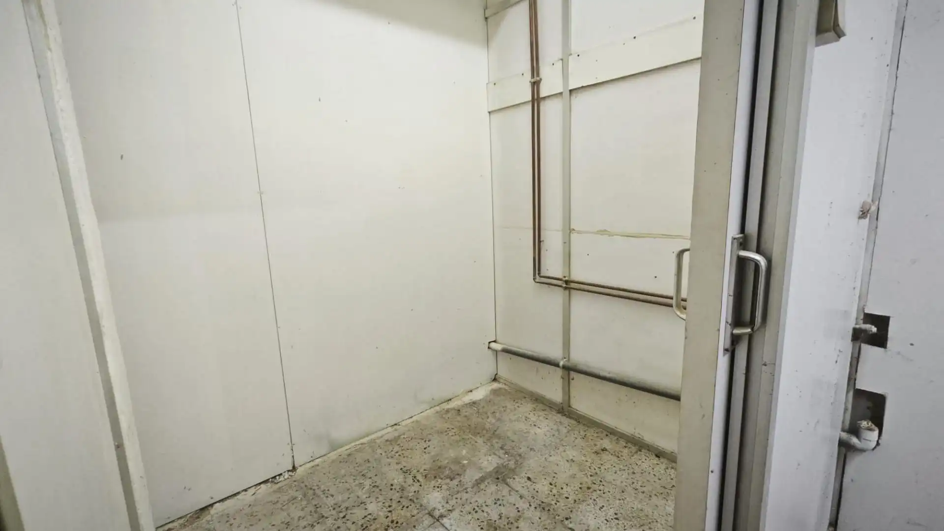 Local en venta en Carrer SALINAS, Vila de Gràcia