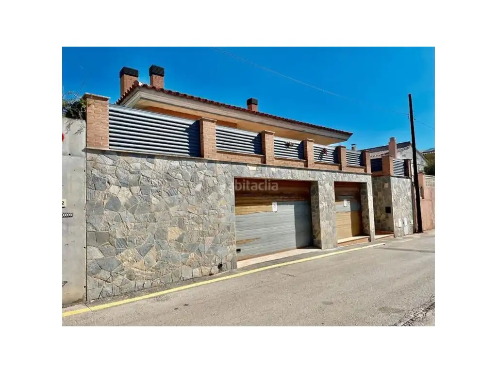 House with garden for sale in Vinyols i els Arcs