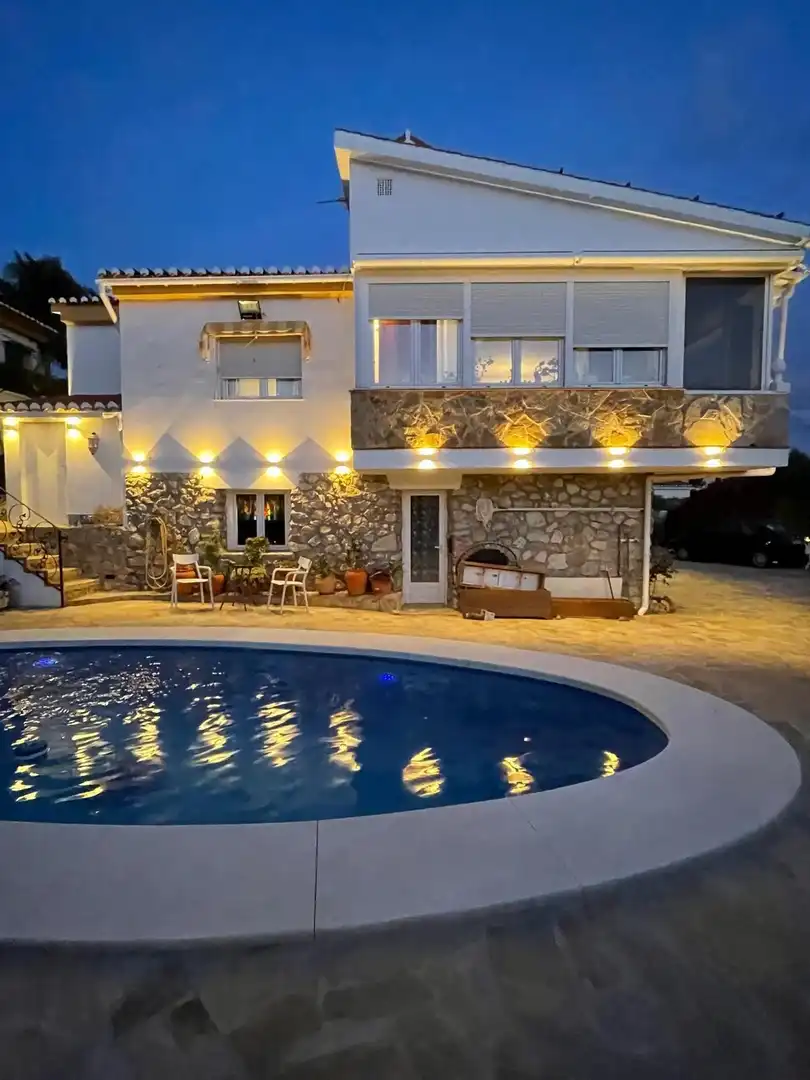 Swimming pool of Houses for sale in Almuñécar  with Air Conditioner, Heating and Private garden