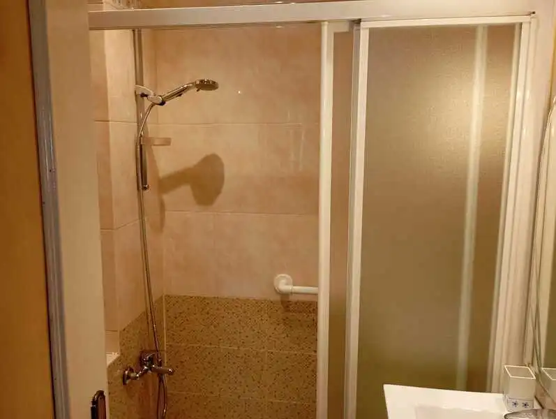 Baño de Piso de alquiler en Madrid con Aire acondicionado, Calefacción y Terraza