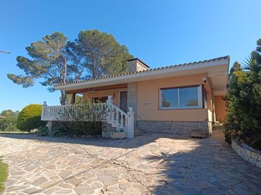 Casa amb jardí en venda a Mig Camí