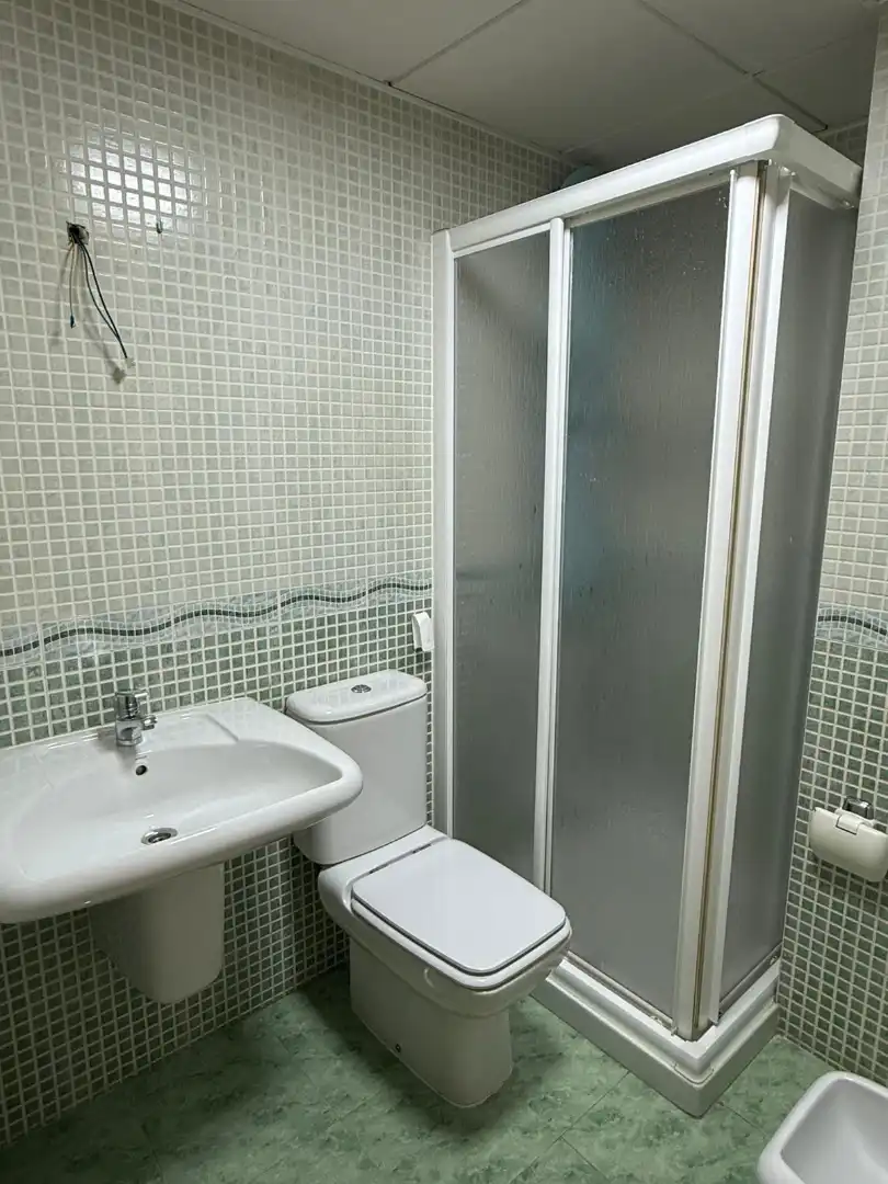 Baño de Piso en venta en Loja con Aire acondicionado, Calefacción y Parquet