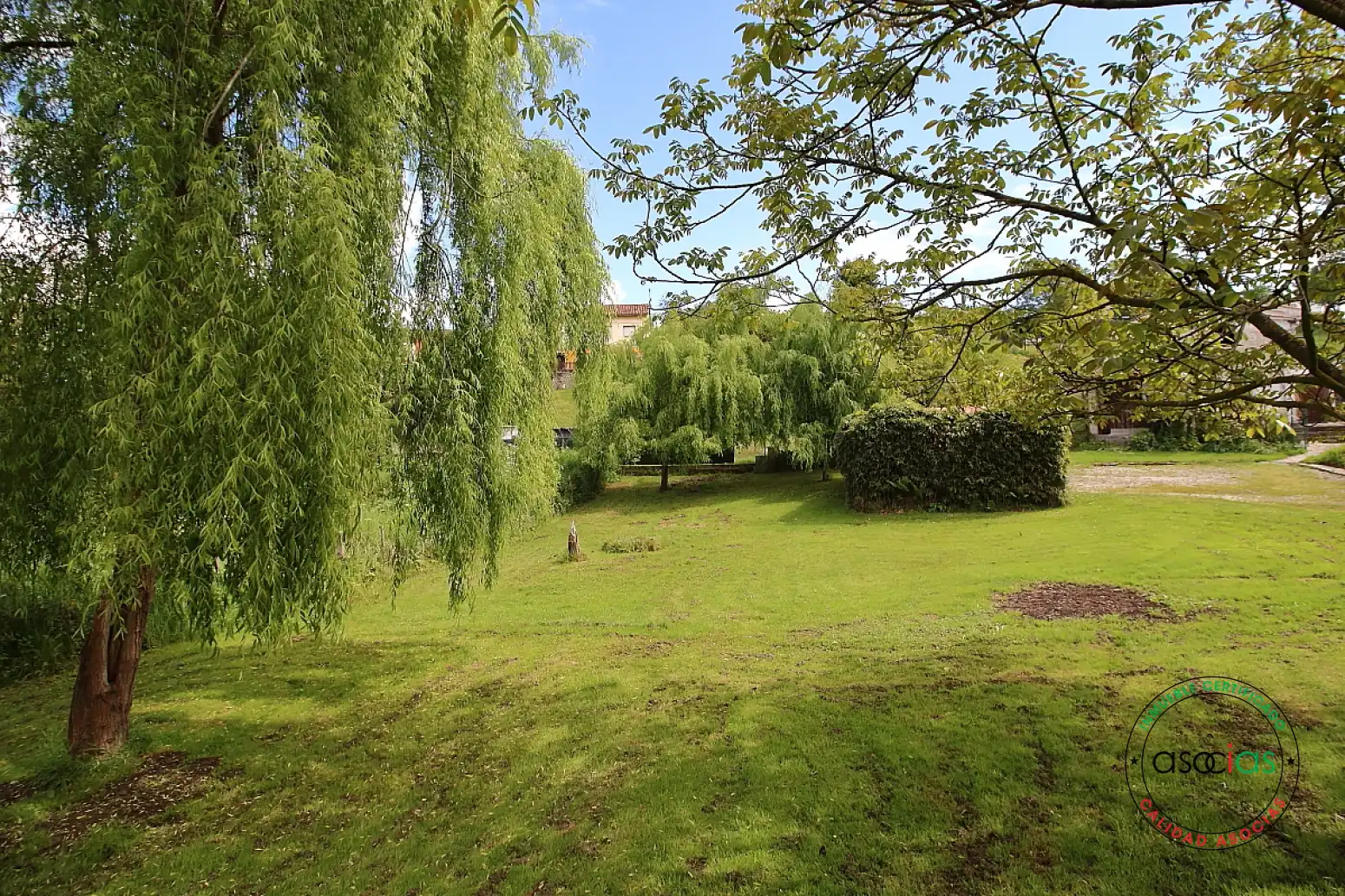 Jardín de Casa adosada en venta en Siero con Calefacción, Jardín privado y Terraza