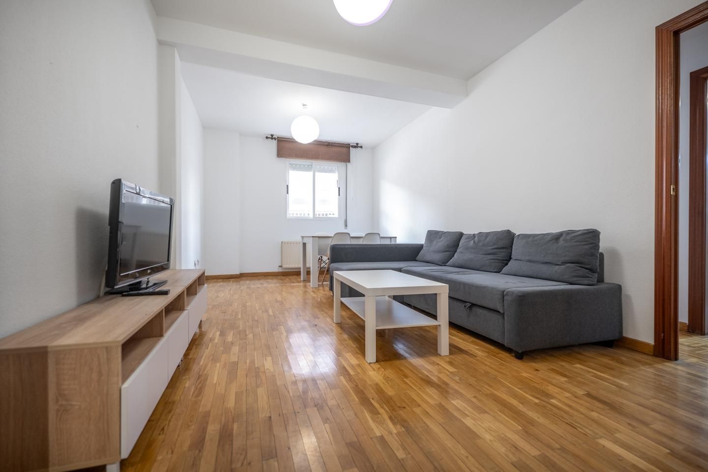 Living room of Flat to rent in Ávila Capital  with Heating, Parquet flooring and Terrace