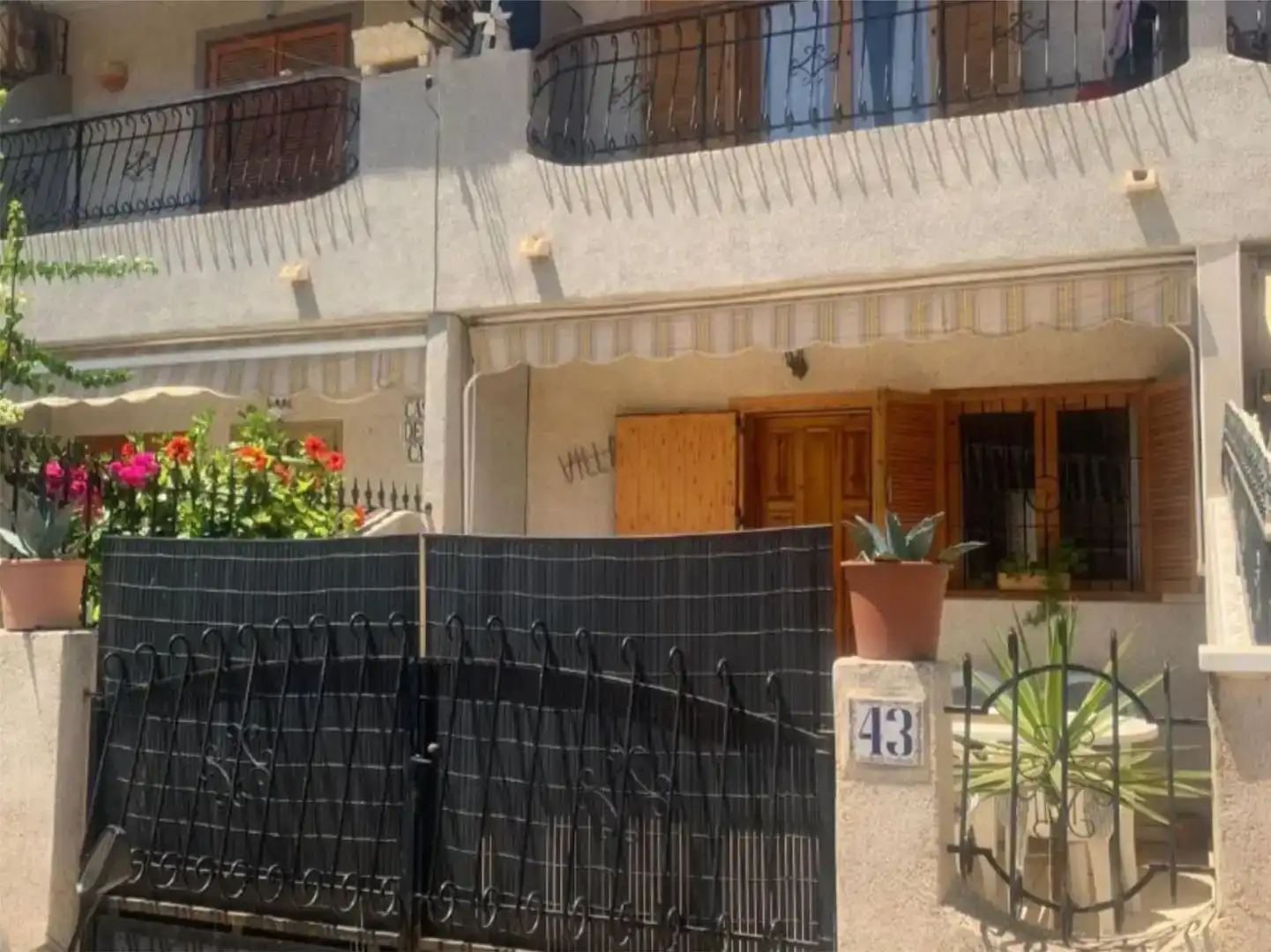 Vista exterior de Dúplex de alquiler en San Pedro del Pinatar con Amueblado y Balcón