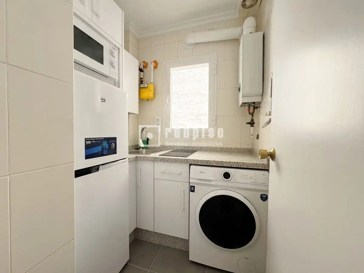 Cocina de Apartamento de alquiler en Málaga con Aire acondicionado y Amueblado
