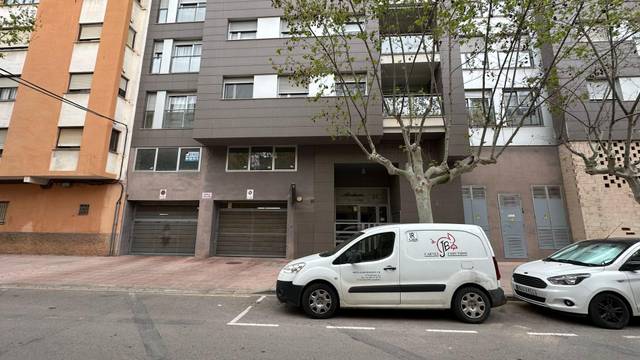 Local comercial en Venta en Calle Calle de Lucena en Parque Ribalta - Plaza de Toros