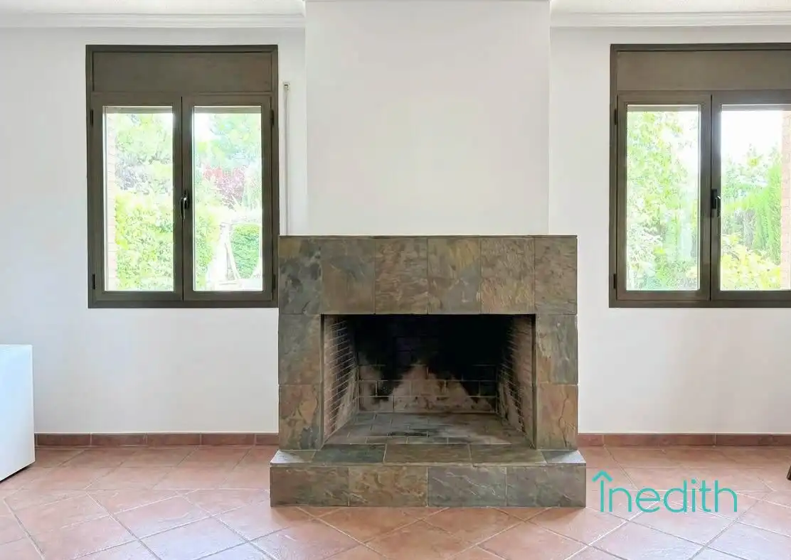 Living room of Houses for sale in Castelldefels  with Air Conditioner, Heating and Private garden