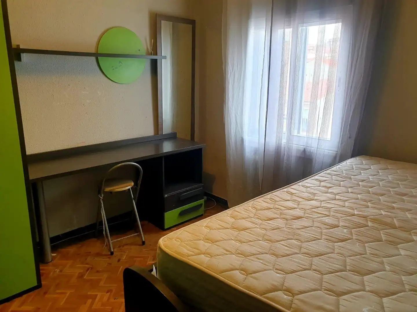 Habitación de Piso en venta en Ávila con Parquet y Amueblado
