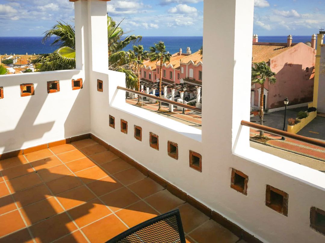 Exterior view of Attic to rent in La Alcaidesa  with Air Conditioner, Heating and Terrace