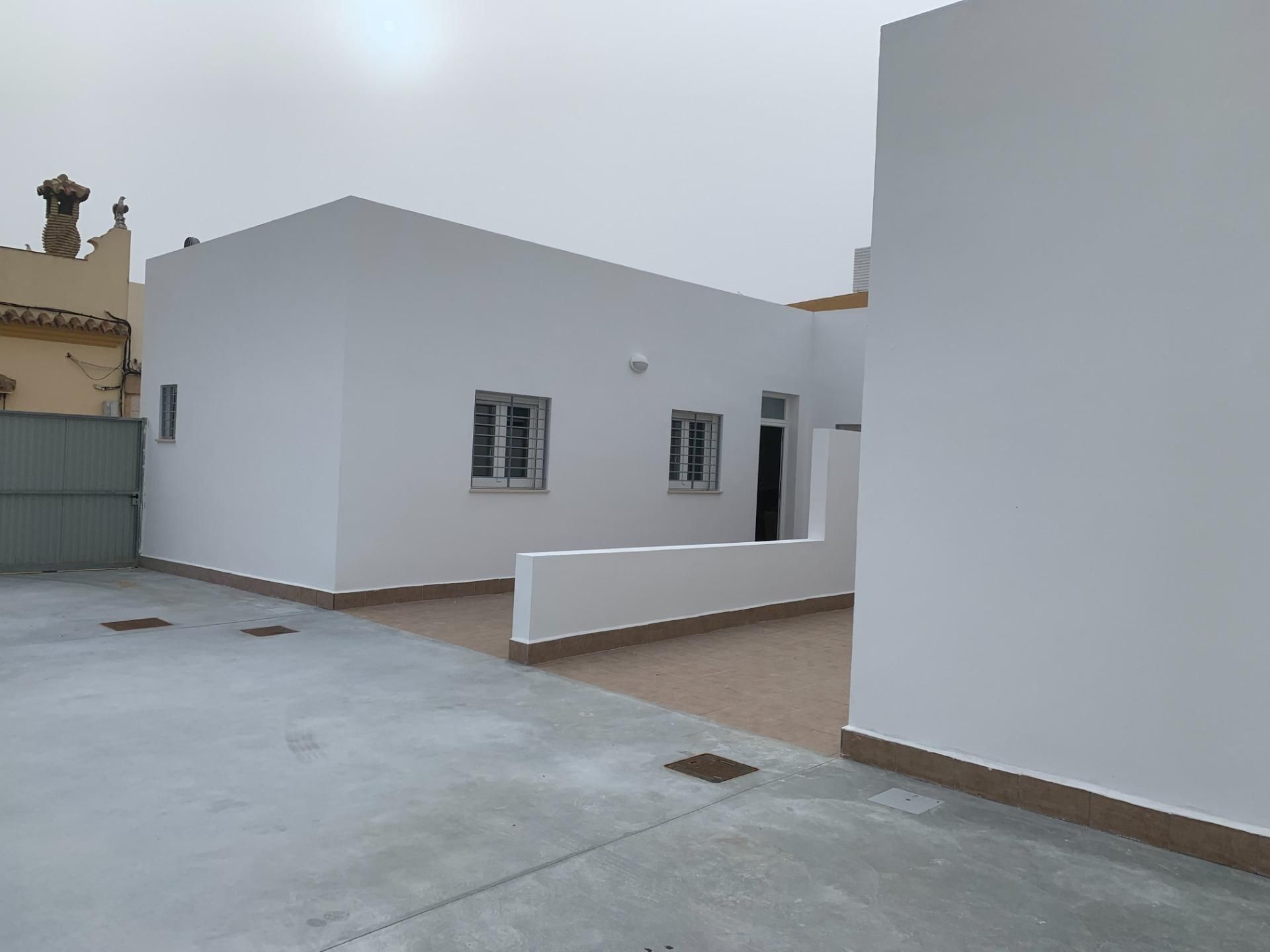 Exterior view of Single-family semi-detached to rent in Chiclana de la Frontera