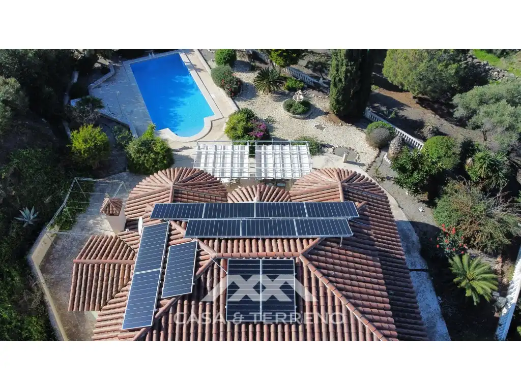 Jardín de Casa o chalet en venta en Algarrobo con Aire acondicionado, Jardín privado y Terraza