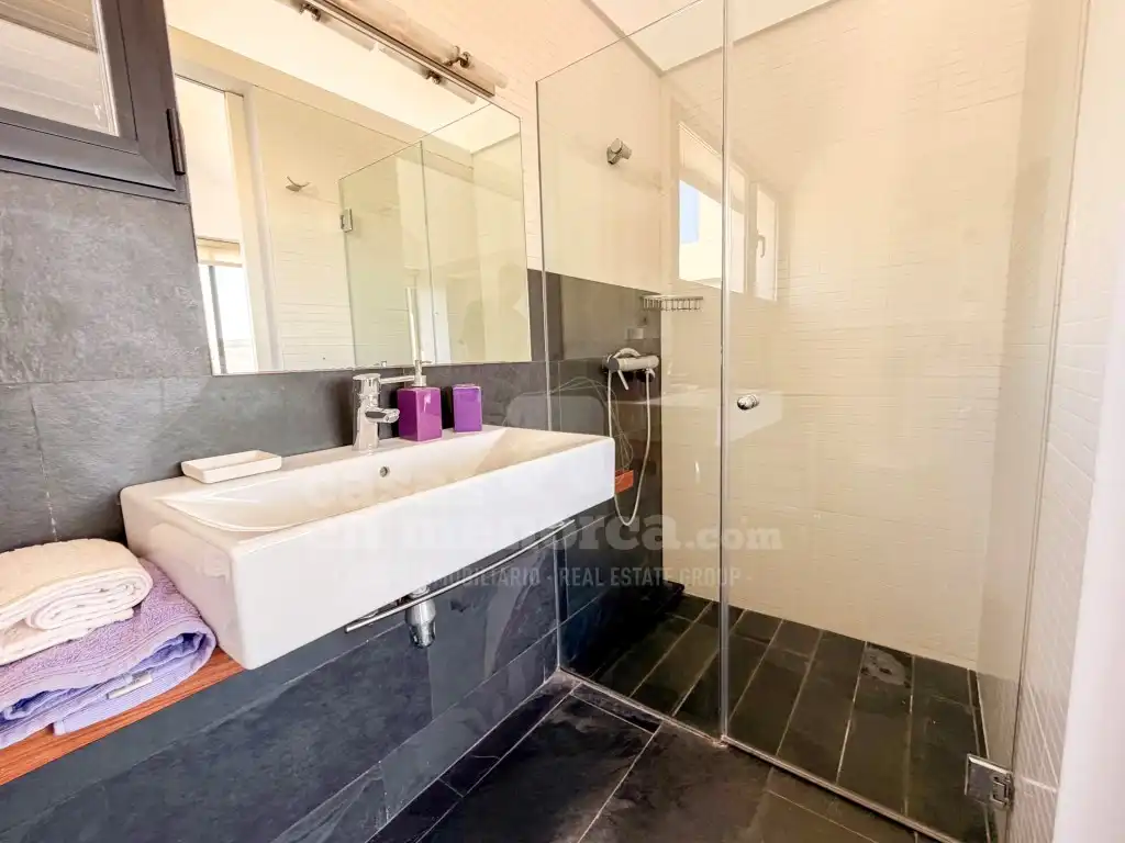 Bany de Casa o xalet en venda en Ciutadella de Menorca amb Aire condicionat, Terrassa i Piscina