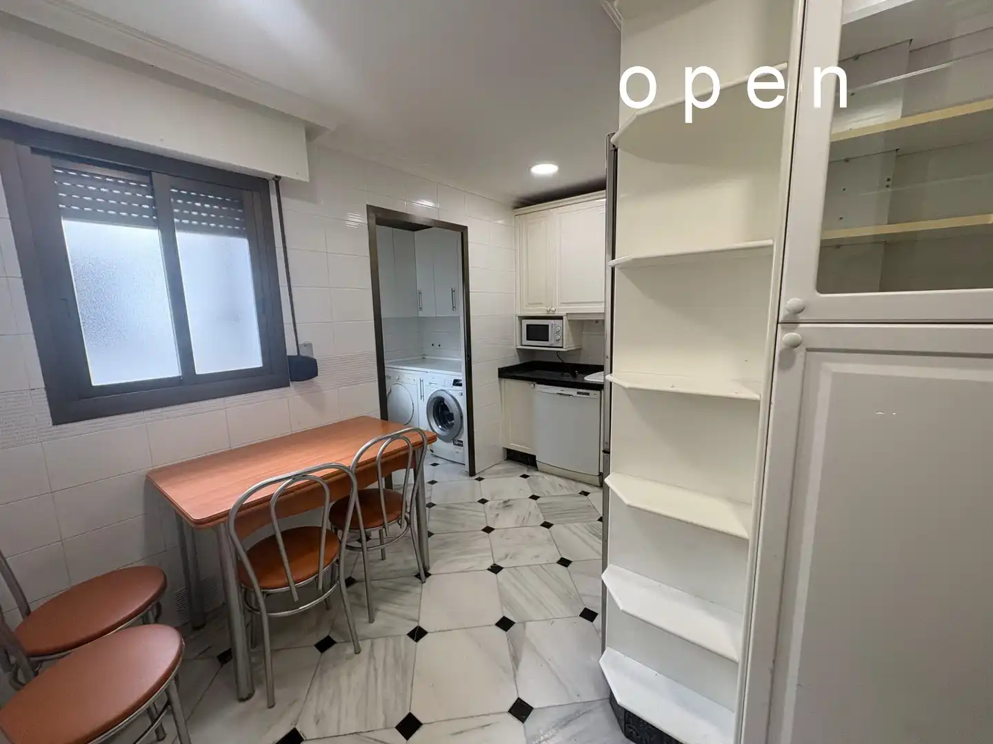 Cocina de Piso de alquiler en Córdoba con Aire acondicionado, Calefacción y Terraza