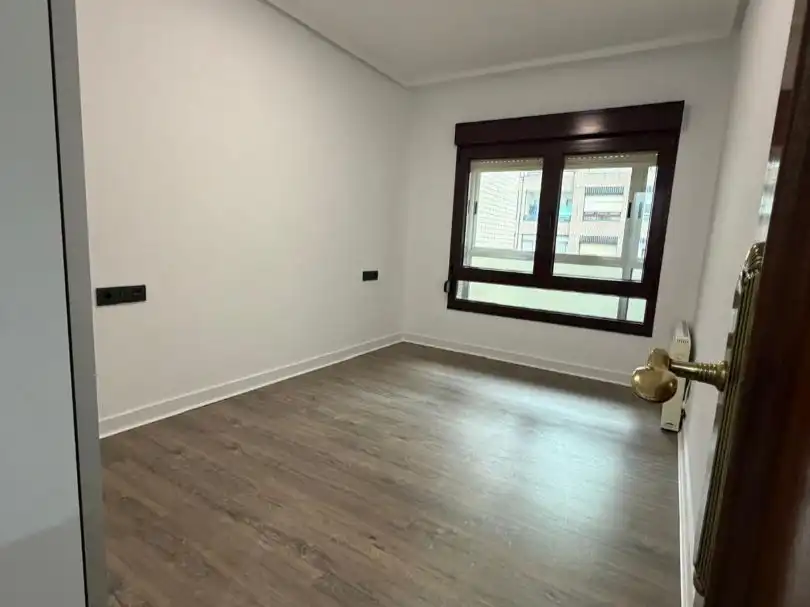 Habitación de Piso en venta en Begoña - Santutxu