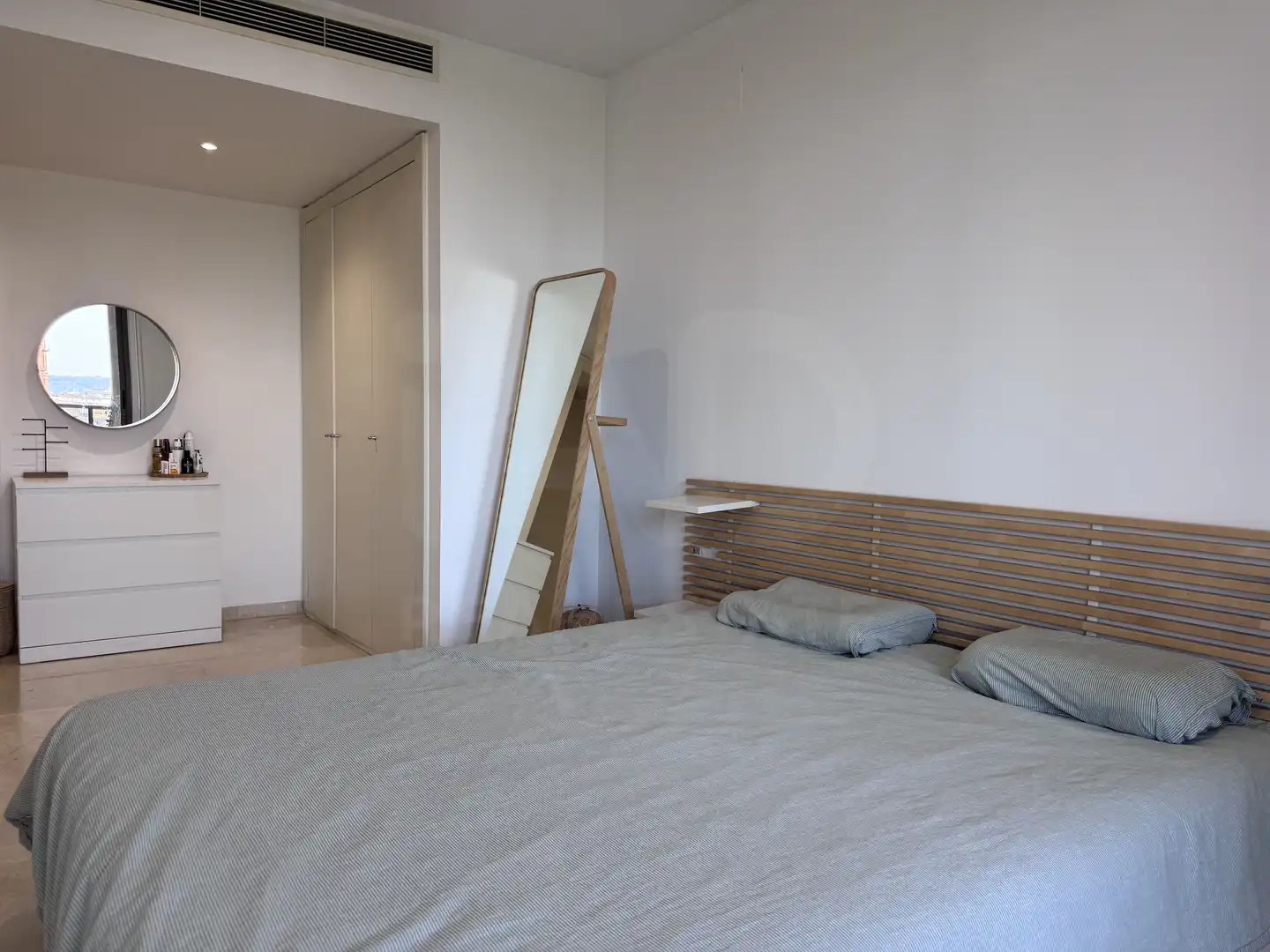 Bedroom of Flat for rent in Barcelona