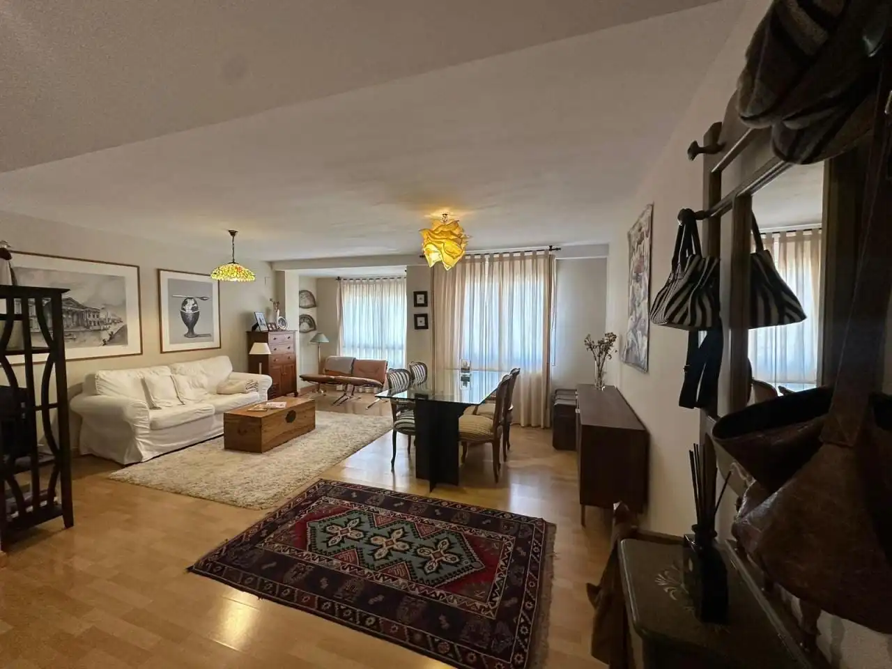 Sala d'estar de Pis en venda en León Capital  amb Calefacció, Terrassa i Traster