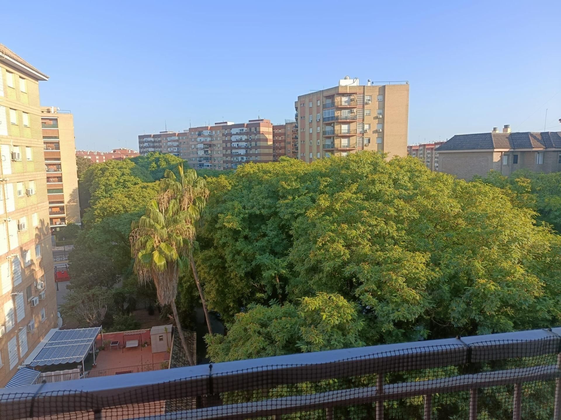 Exterior view of Flat for sale in  Sevilla Capital  with Air Conditioner and Balcony