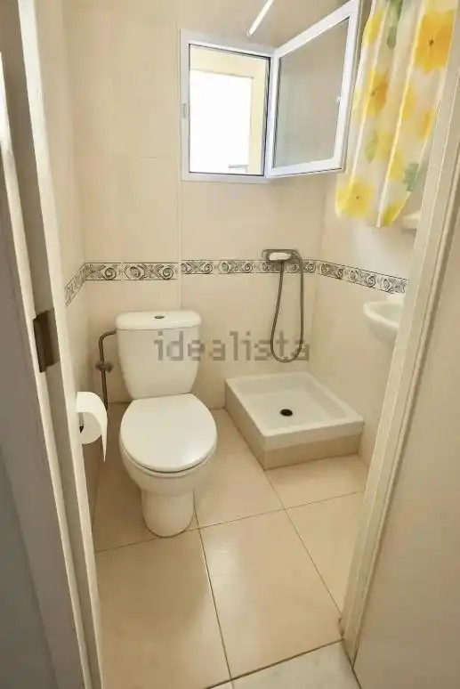 Bany de Pis en venda en Cádiz amb Terrassa i Traster