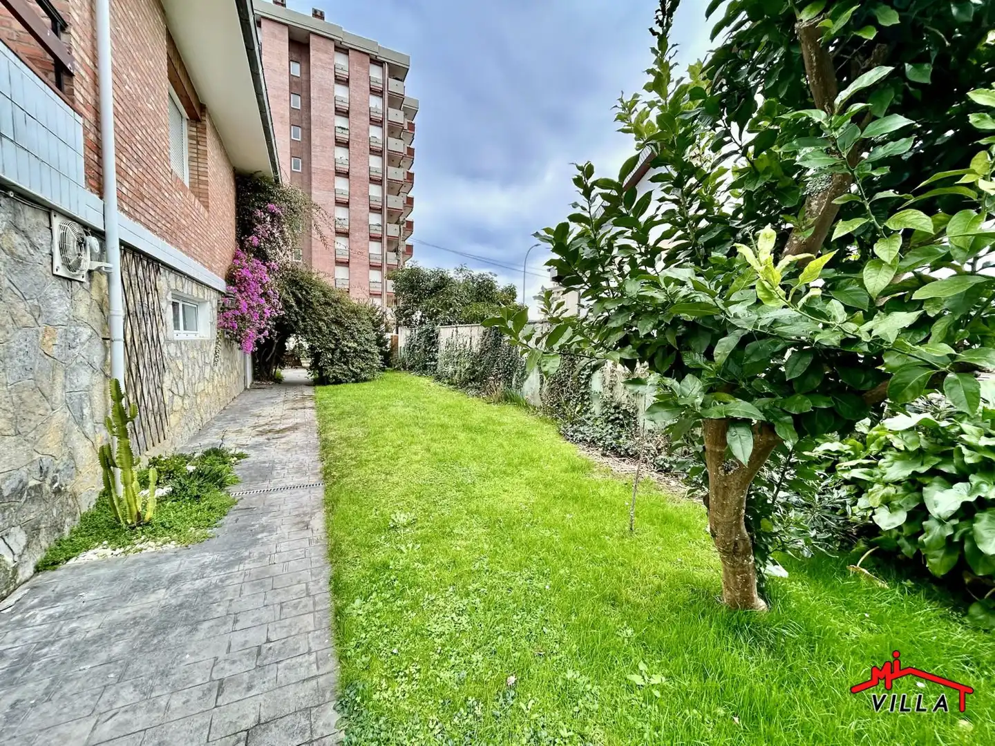 Garten von Haus oder Chalet zum Verkauf in Laredo mit Heizung und Terrasse