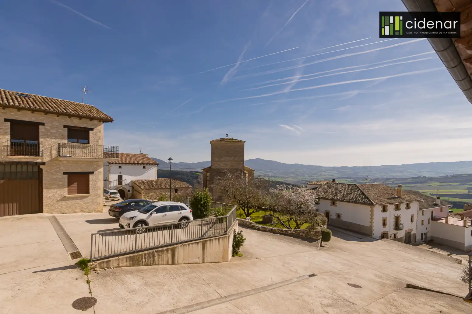 Vista exterior de Casa adosada en venta en Valle de Yerri / Deierri con Calefacción, Jardín privado y Parquet