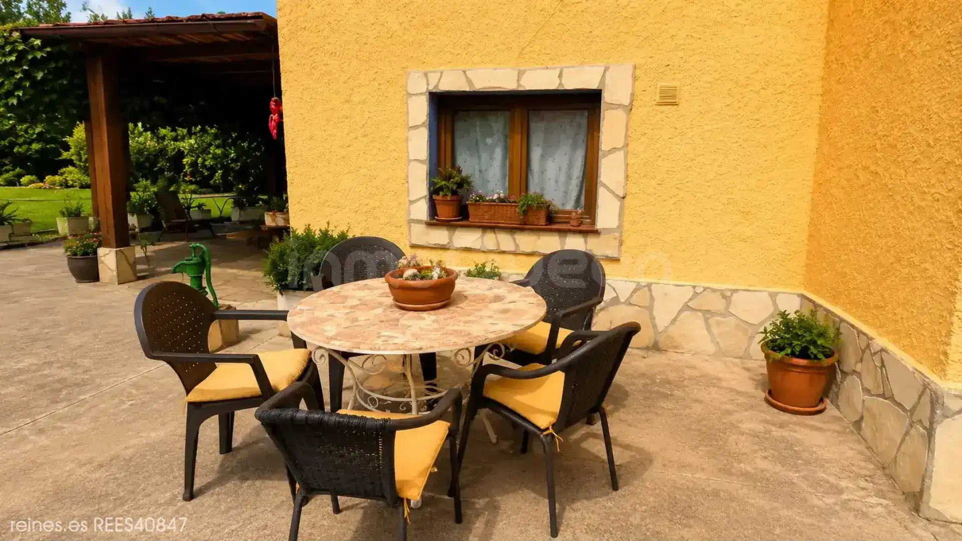 Terrassa de Casa o xalet en venda en San Mateo de Gállego amb Calefacció, Jardí privat i Terrassa