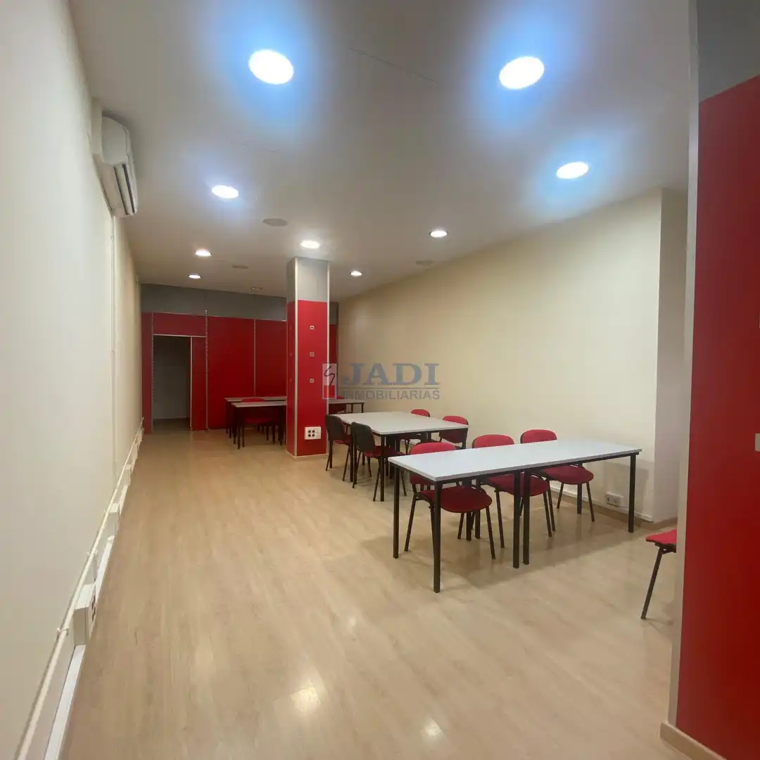 Local comercial de lloguer a Valdepeñas, imagen 6
