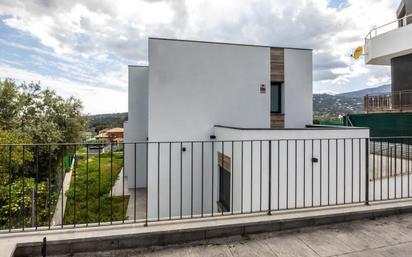 Exterior view of House or chalet for sale in Castellar del Vallès  with Air Conditioner, Heating and Private garden