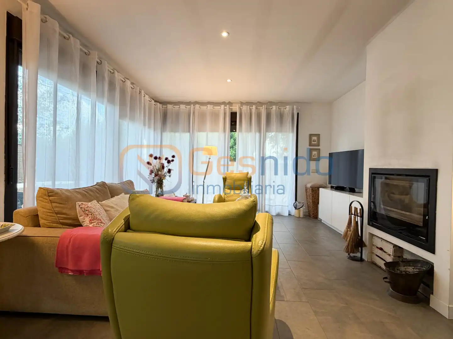 Sala d'estar de Casa o xalet en venda en Vegas de Matute amb Calefacció, Jardí privat i Terrassa