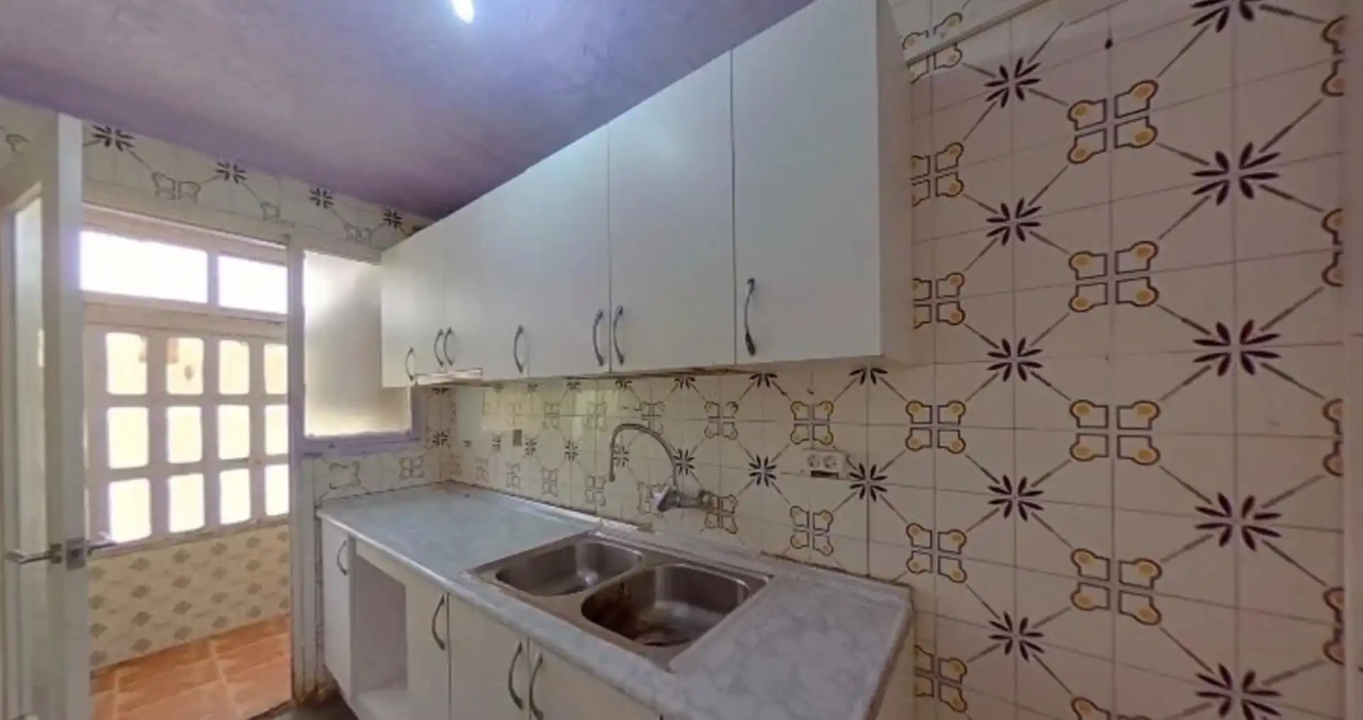 Kitchen of Flat for sale in Badalona