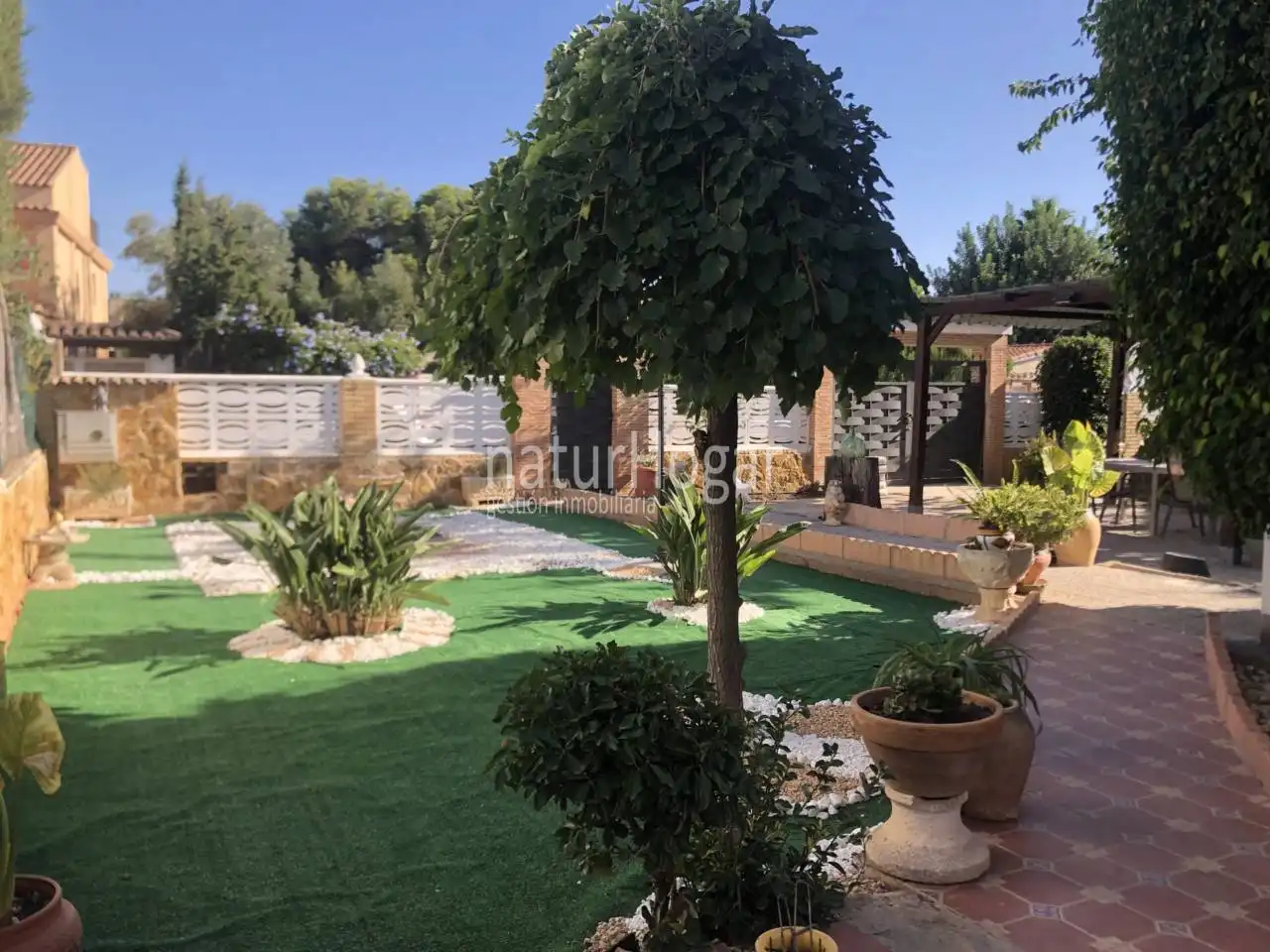 Jardí de Casa o xalet de lloguer en Paterna amb Aire condicionat, Calefacció i Jardí privat