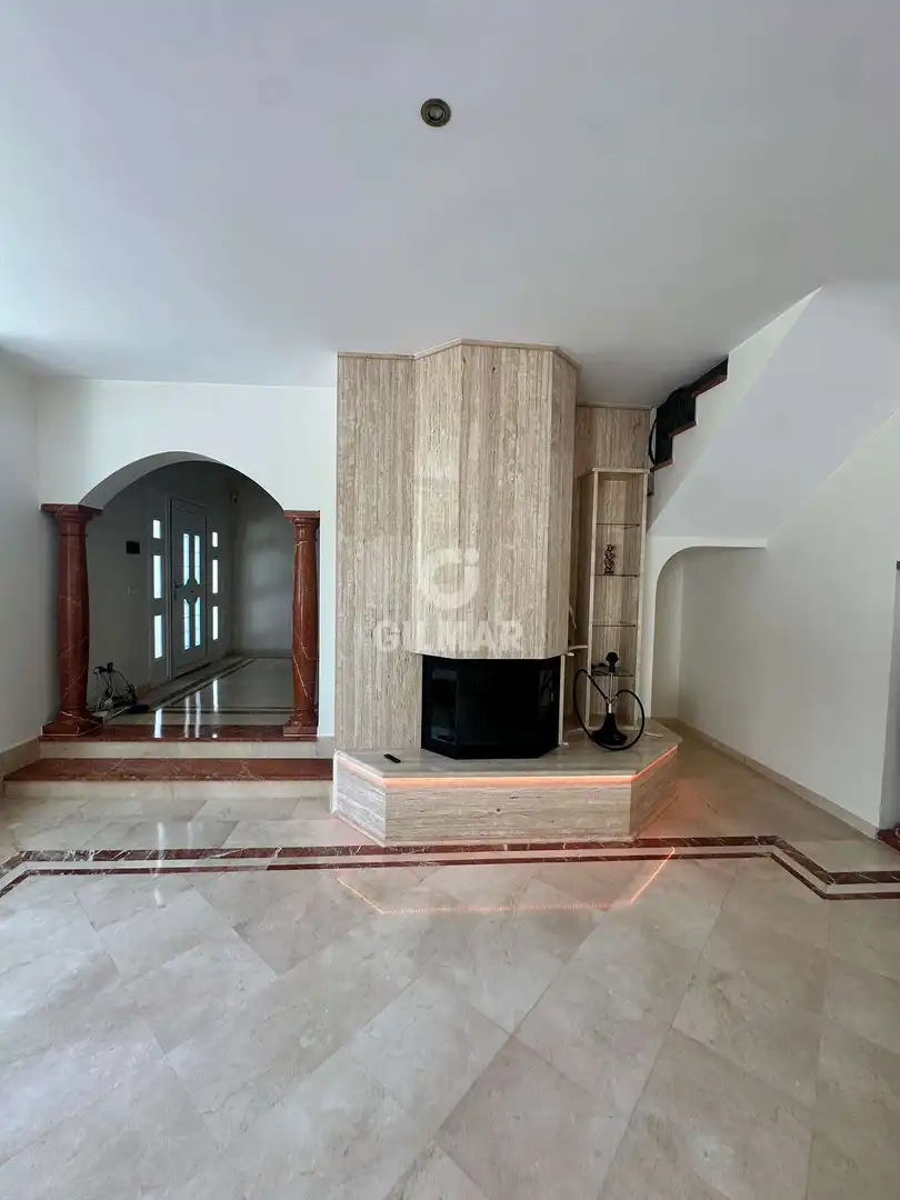 Sala d'estar de Casa o xalet en venda en Estepona amb Jardí privat i Piscina