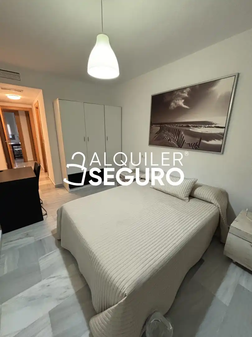 Appartamento con ascensore in affitto a de la Salud, imagen 24