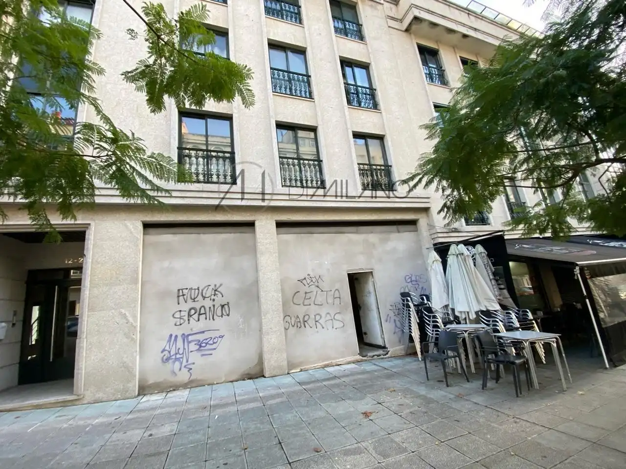 Vista exterior de Local en venda en Vigo 