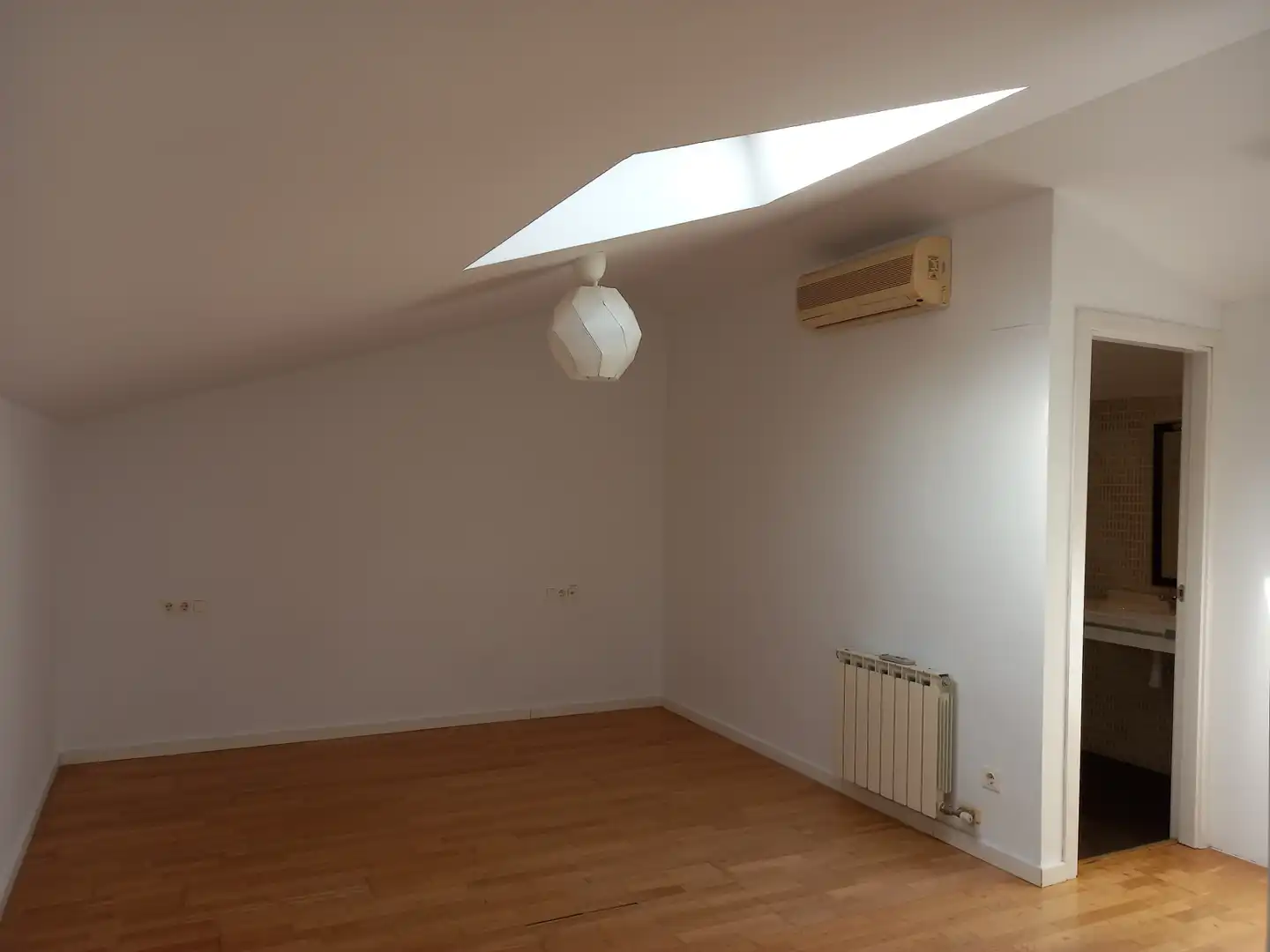 Duplex with lift for sale in Plaça de Celestina Vigneaux i Cibils, imagen 7