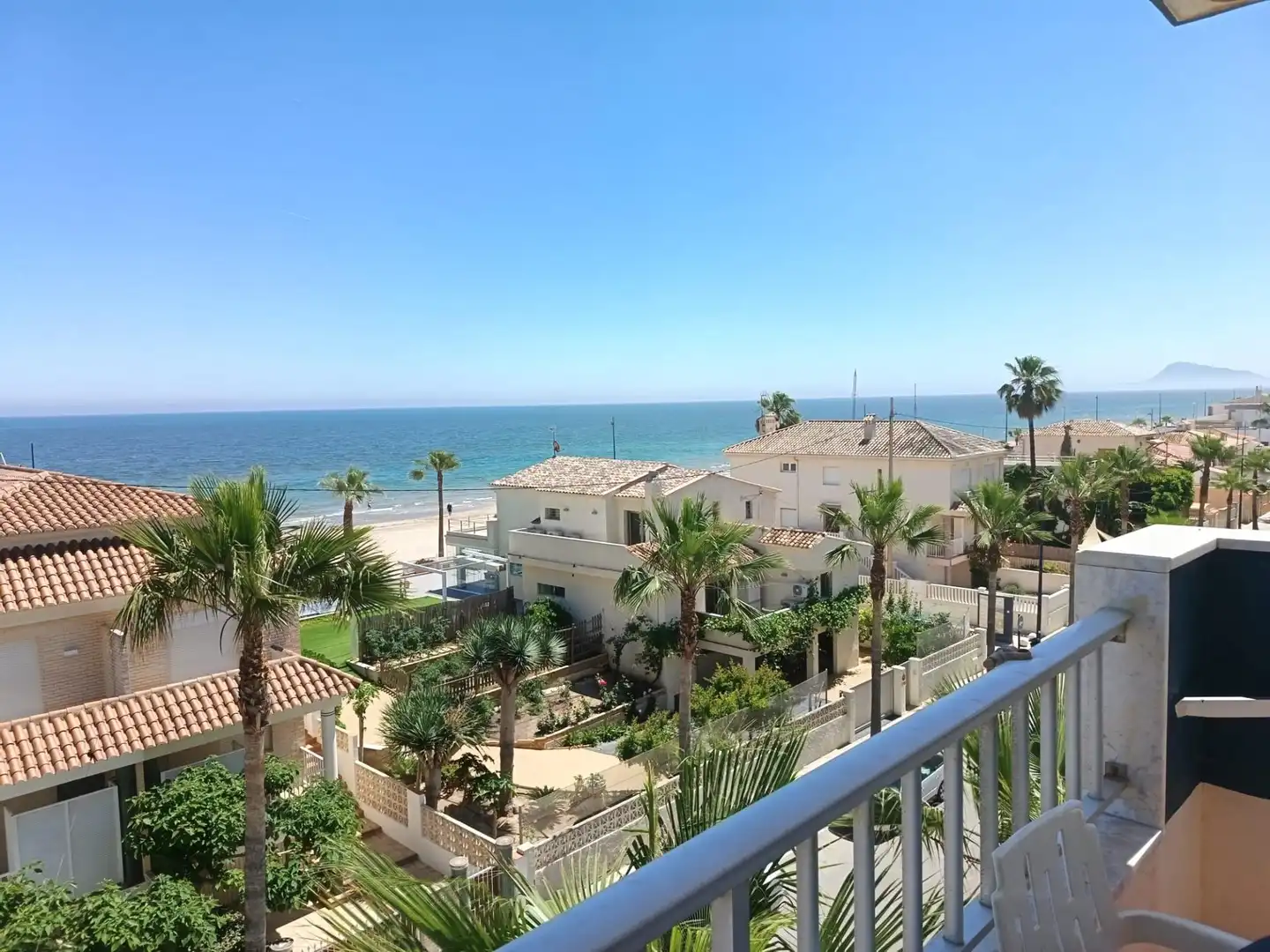Vista exterior de Apartament en venda en Miramar amb Terrassa, Moblat i Piscina comunitària