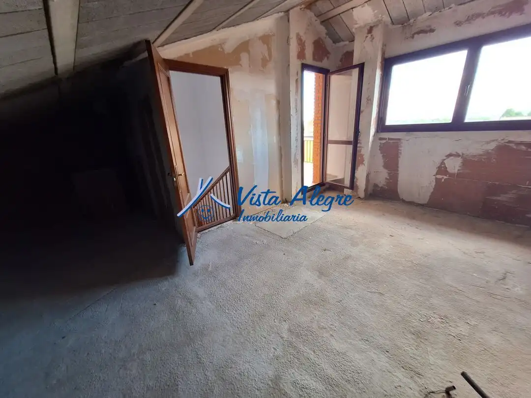 Einfamilien-Reihenhaus zum Verkauf in Santo Domingo de la Calzada mit Heizung, Privatgarten und Terrasse