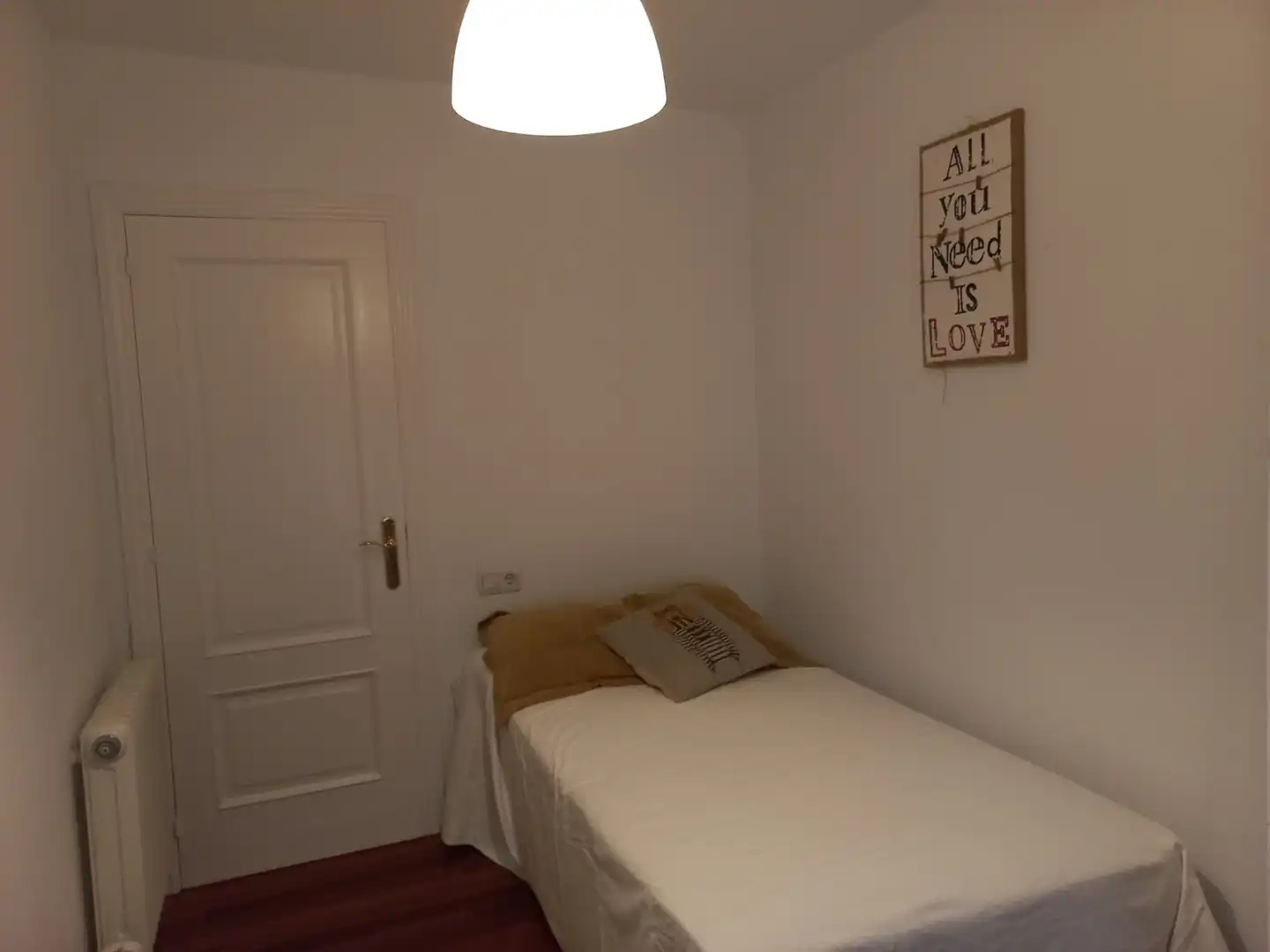 Schlafzimmer von Wohnung zur Miete in Santiago de Compostela  mit Heizung, Terrasse und Möbliert