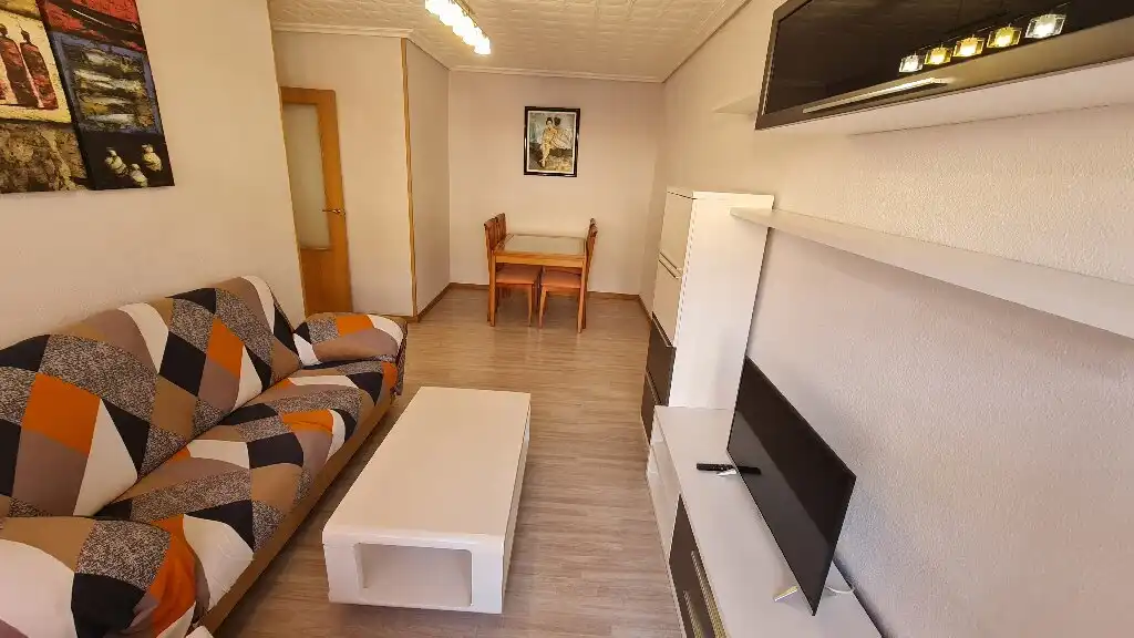 Living room of Flat for rent in  Logroño  with Heating, Parquet flooring and Terrace